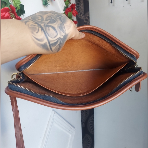 Vintage Coach British Tan Standard Clutch 5140 🤎 READ